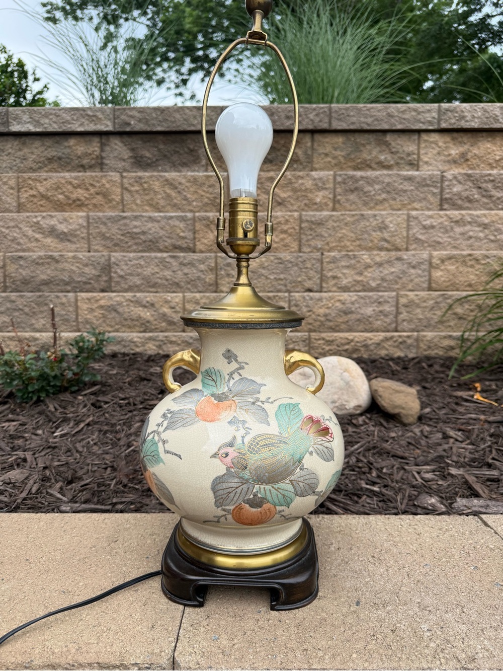 Vtg Wildwood Ginger Jar Handpainted Floral Table Lamp Wood Base crackle bird